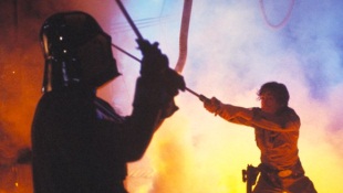 Bob Anderson se puso el traje de Darth Vader para varias escenas de pelea de sables durante la filmación de "El Imperio Contraataca"