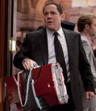 Happy, el leal chofer de Tony Stark es interpretado por Jon Favreau quien es también el director de la película